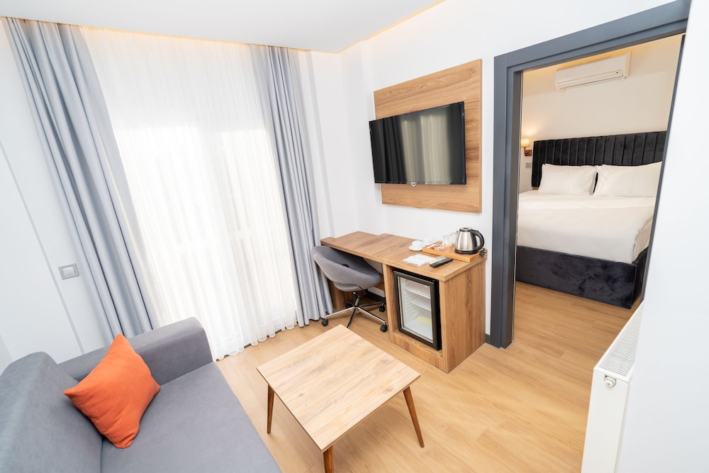 Business Life Hotel Bakirkoy 16