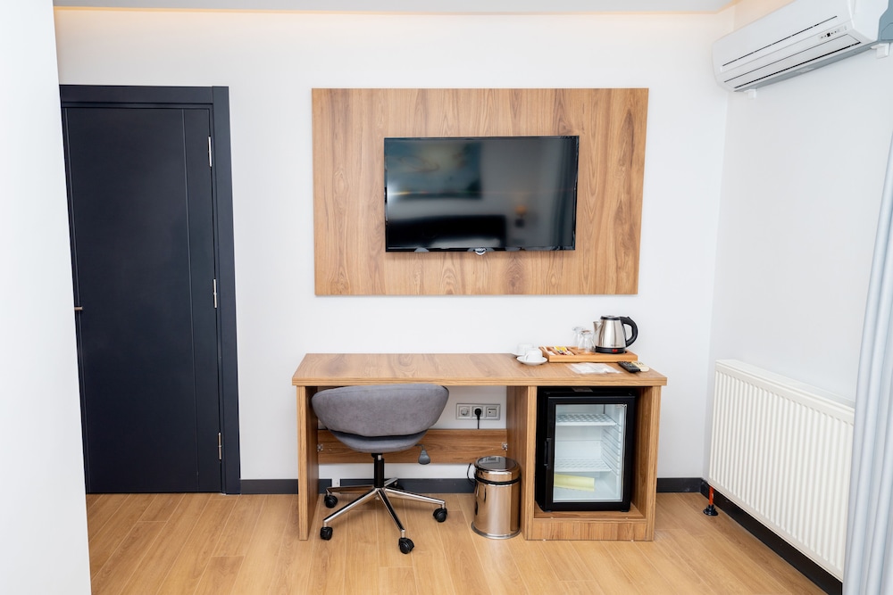 Business Life Hotel Bakirkoy 13