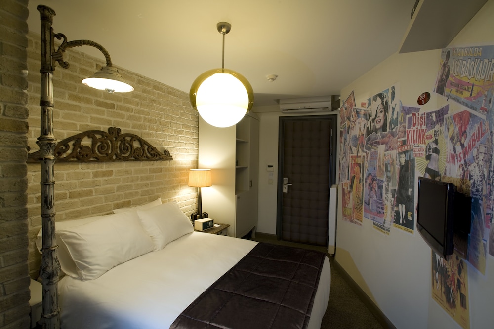 Hypnos Design House 24