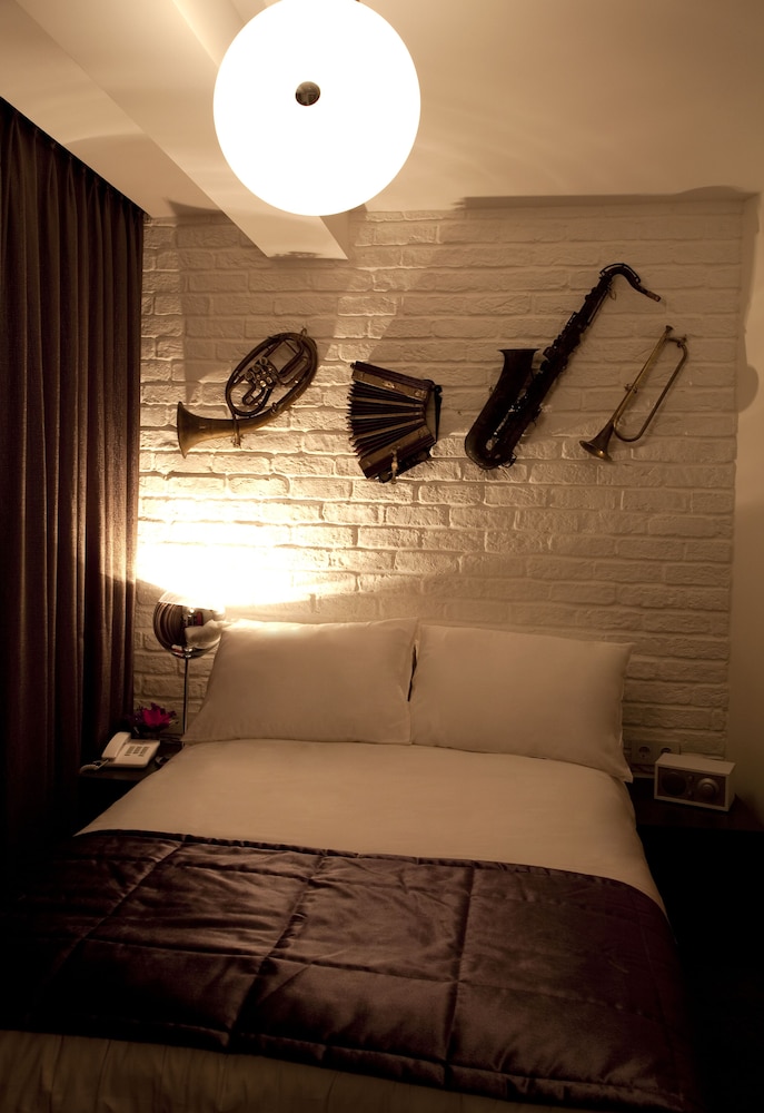Hypnos Design House 21