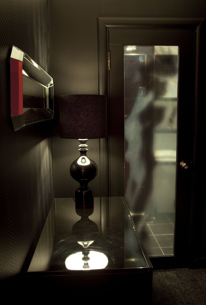 Hypnos Design House 23