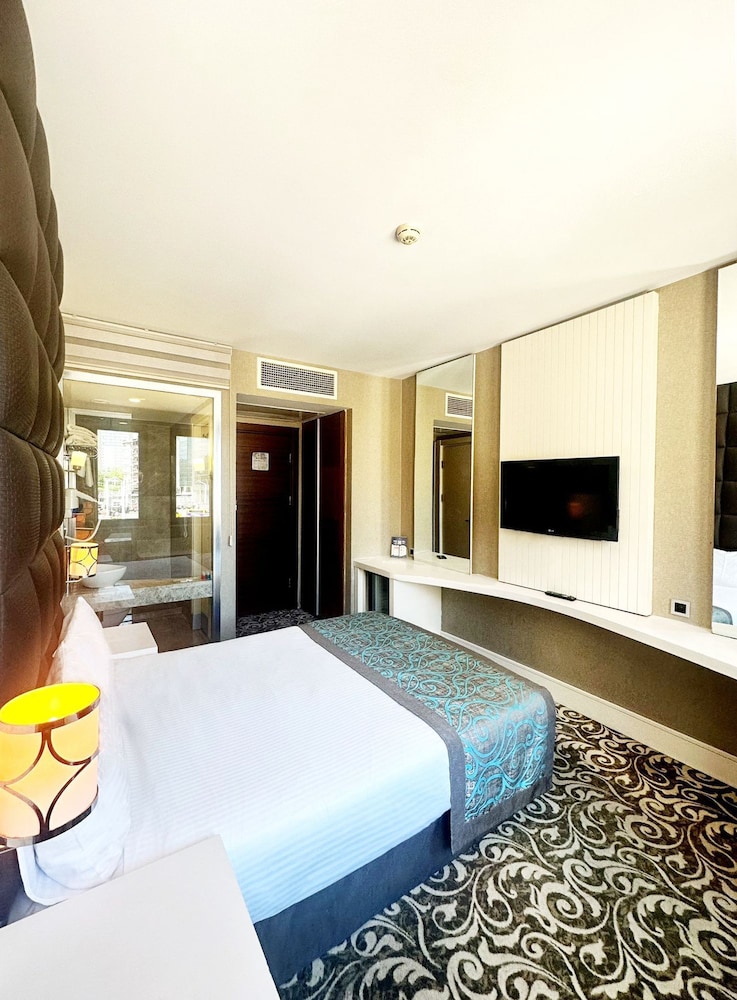 Taksim Line Hotel 18