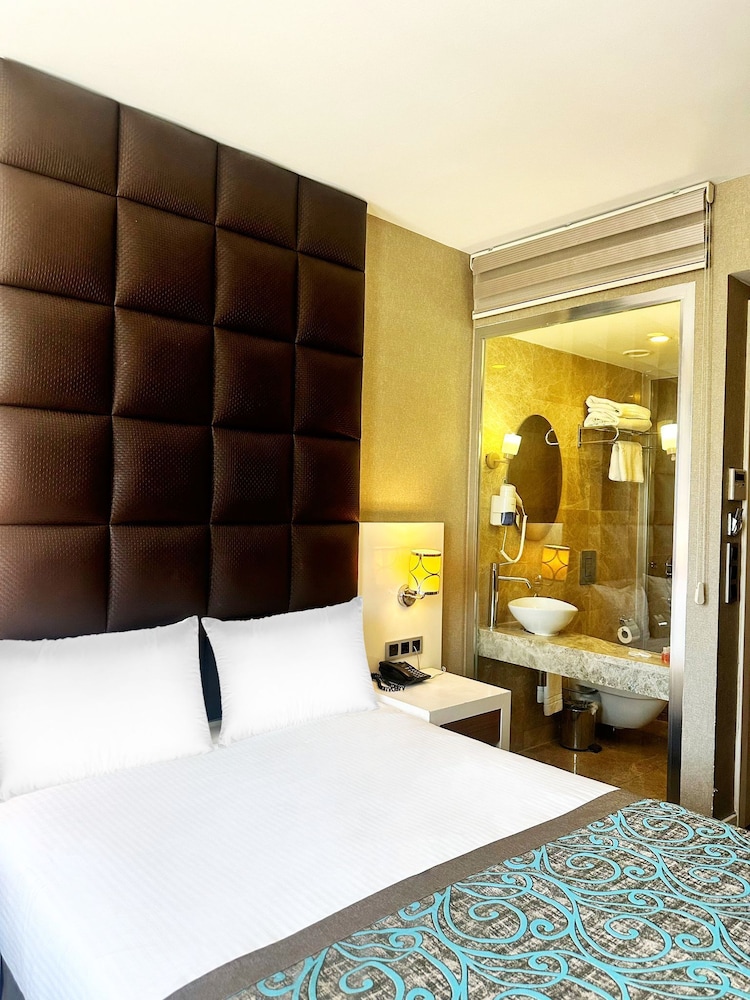 Taksim Line Hotel 17