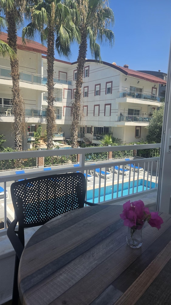 Mimoza Hotel 13
