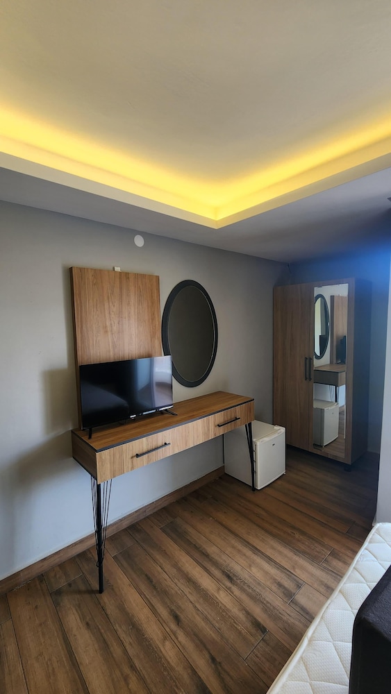 Mimoza Hotel 5