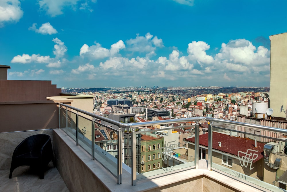 Ferman Hilal Hotel 23