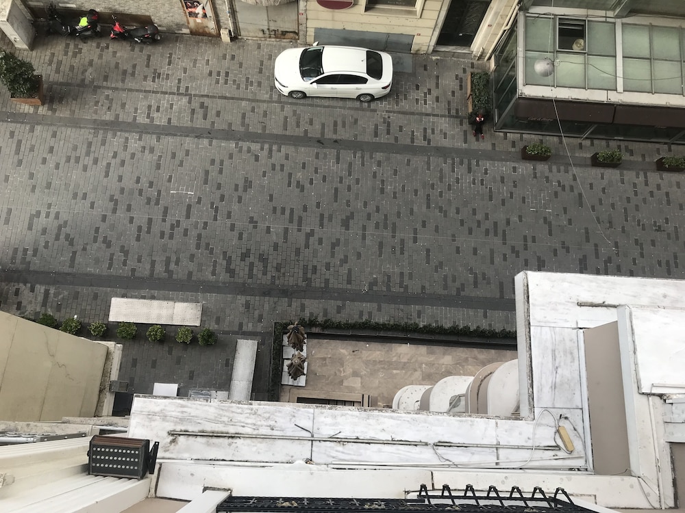 Ferman Hilal Hotel 21