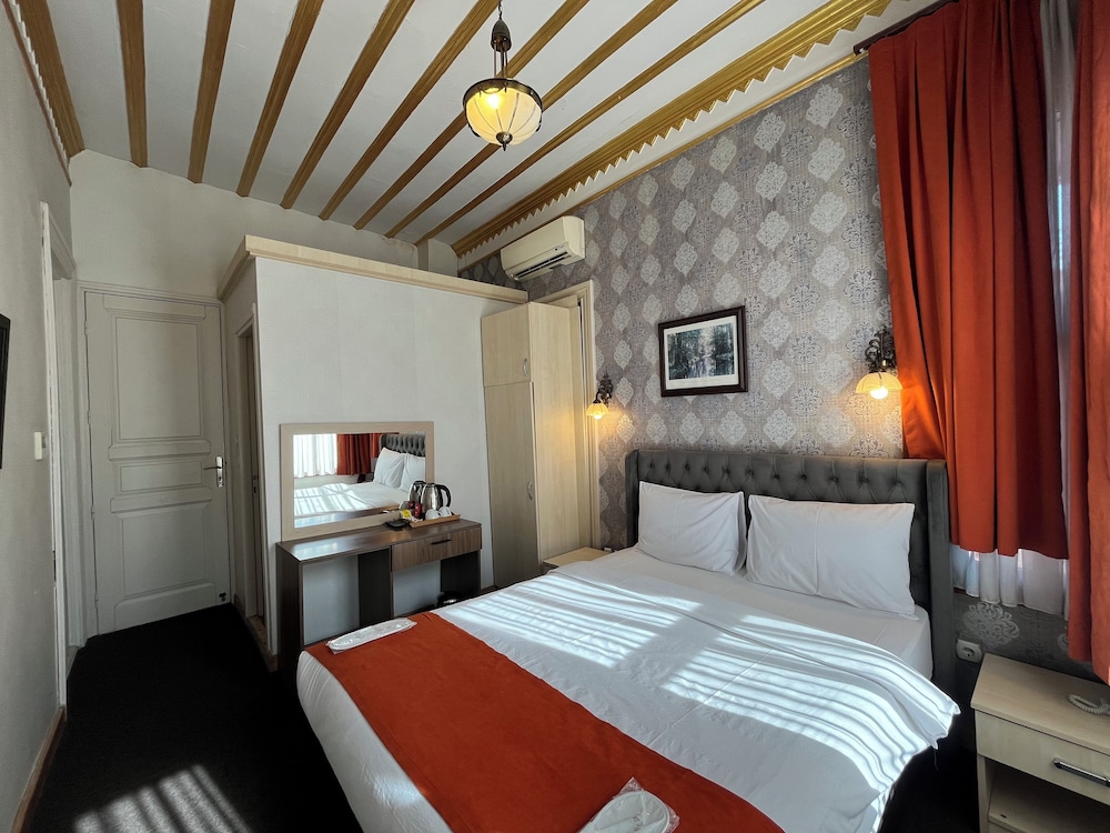 Le Safran Suite 4