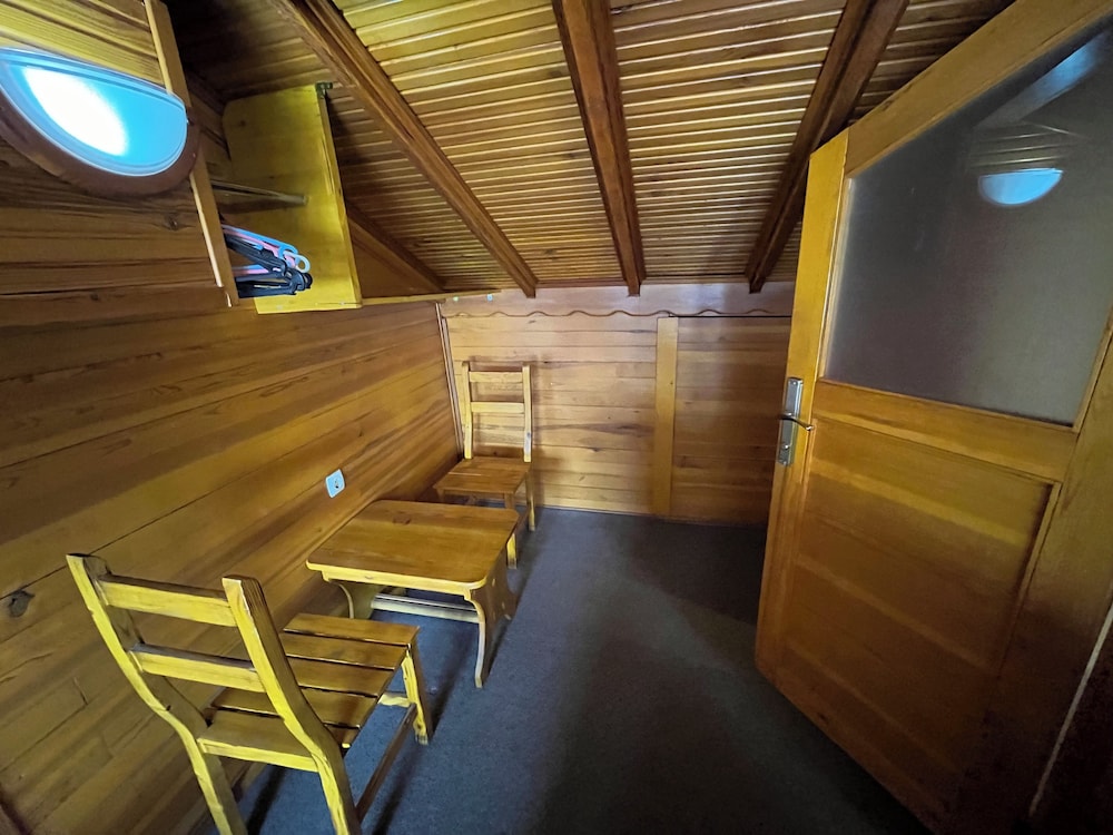 Le Safran Suite 15