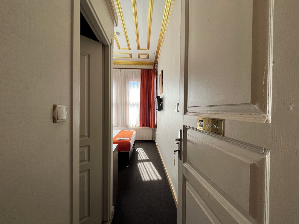Le Safran Suite 22