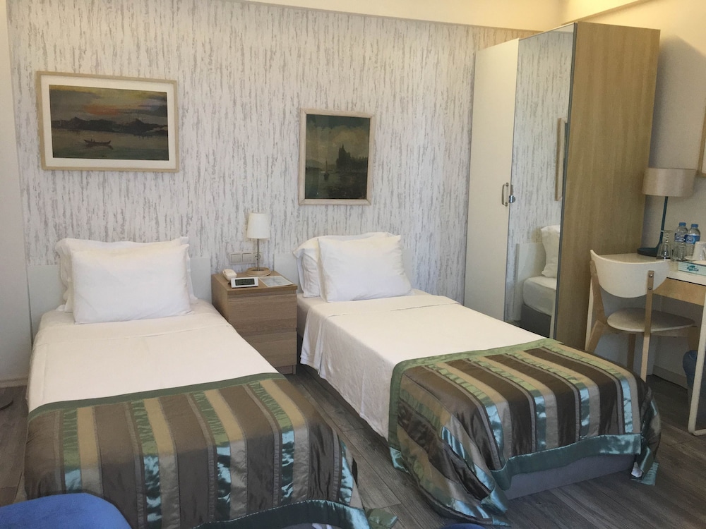 Elanaz Hotel 6