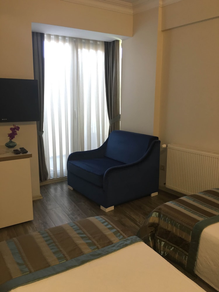 Elanaz Hotel 7