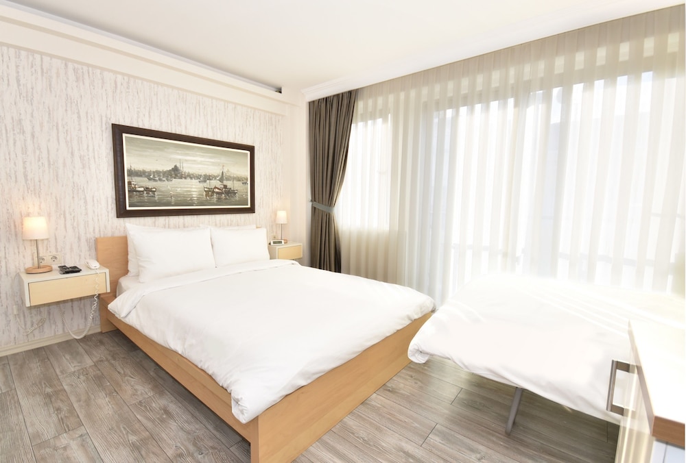 Elanaz Hotel 10