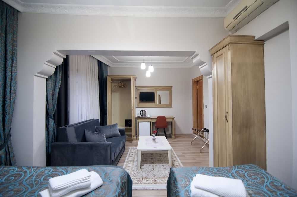 Blue Tuana 6