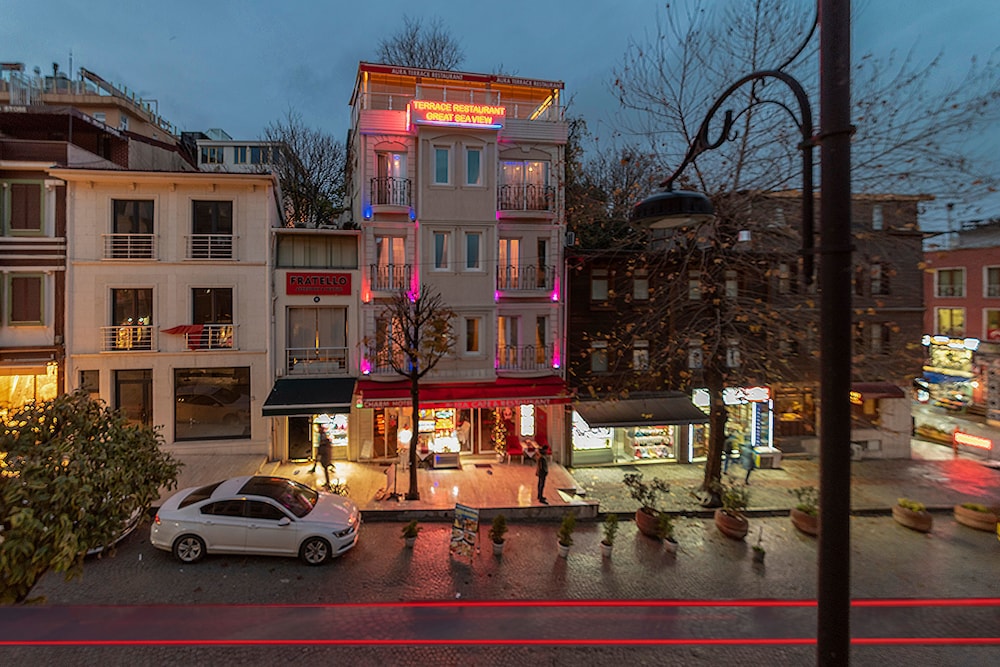 Charm Hotel 1