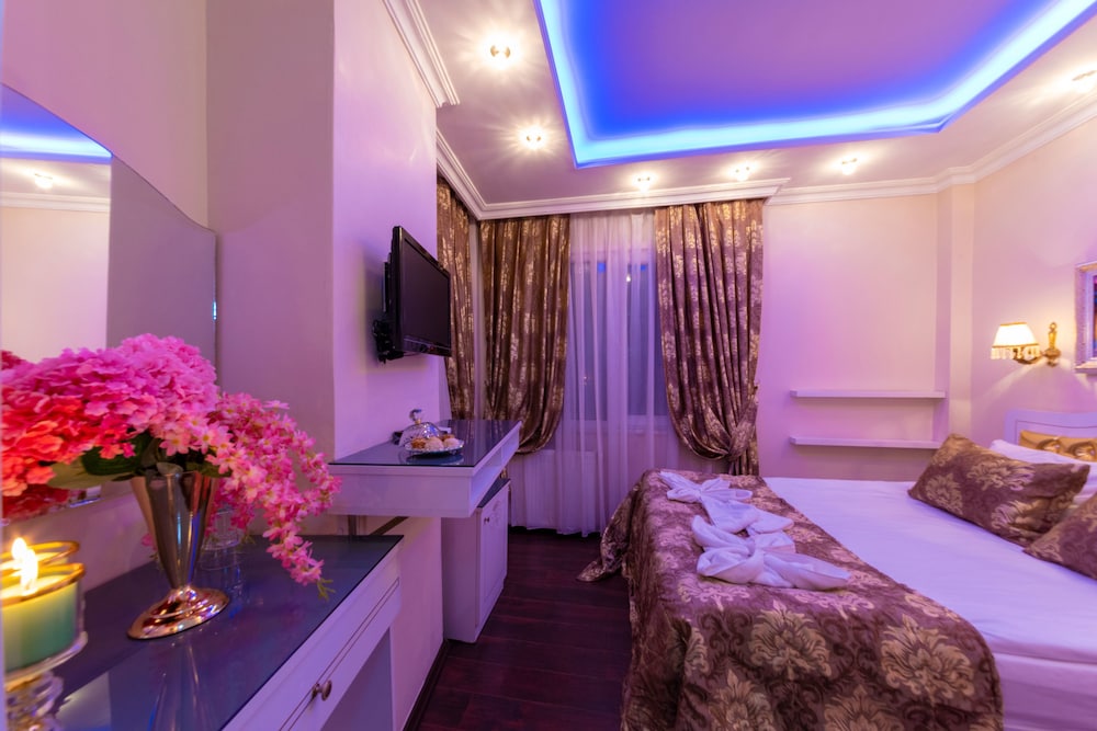 Charm Hotel 9