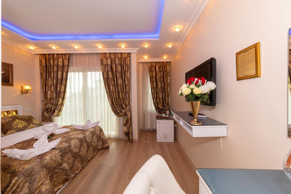Charm Hotel 12