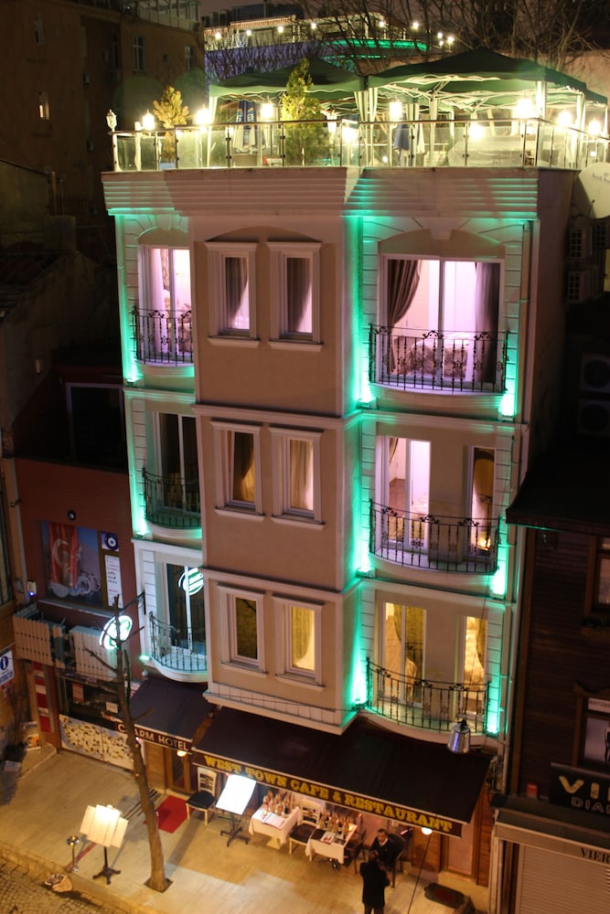 Charm Hotel 23