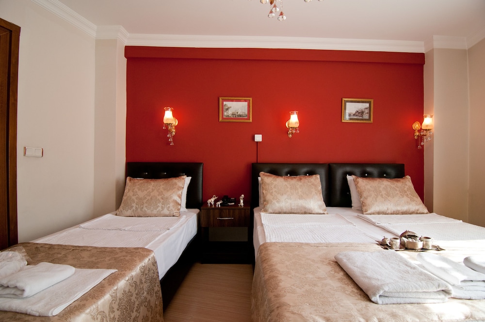 Magnificent Hotel 2