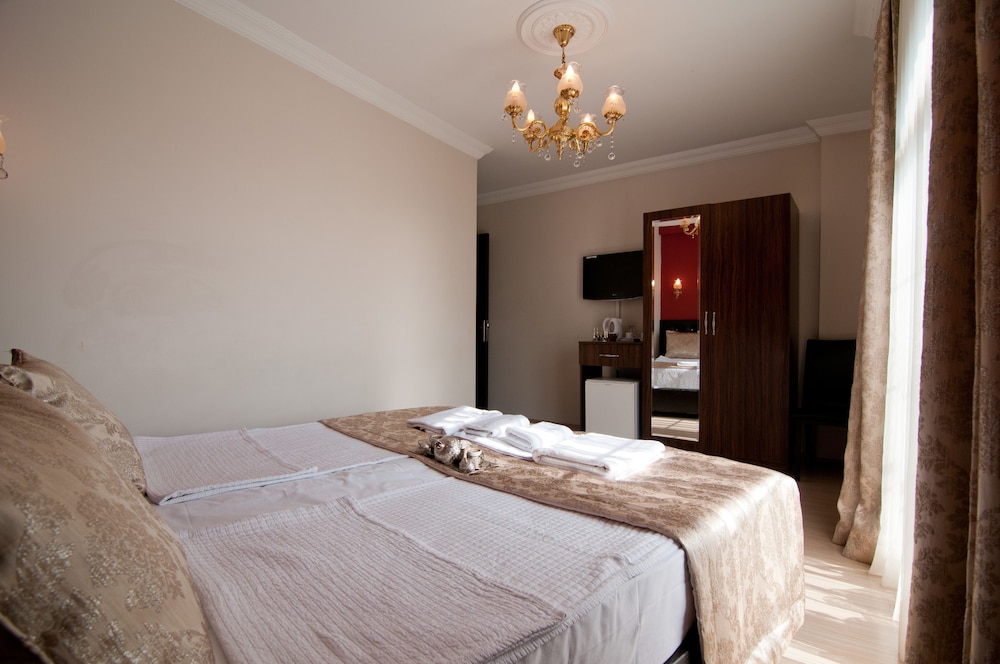 Magnificent Hotel 9