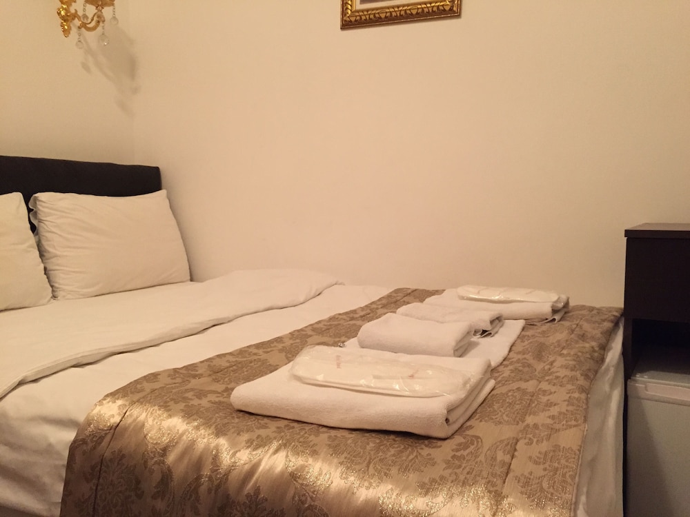 Magnificent Hotel 10