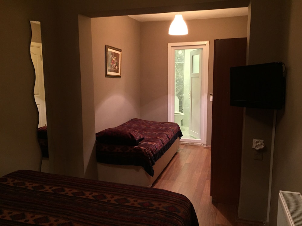 Nobel Hostel Guesthouse 8