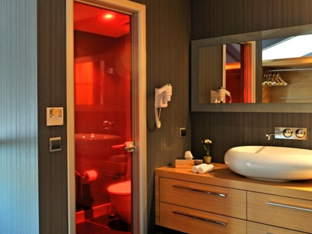 Vernazza Suites Hotel 24