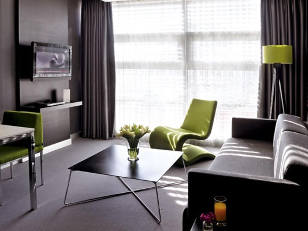Vernazza Suites Hotel 4