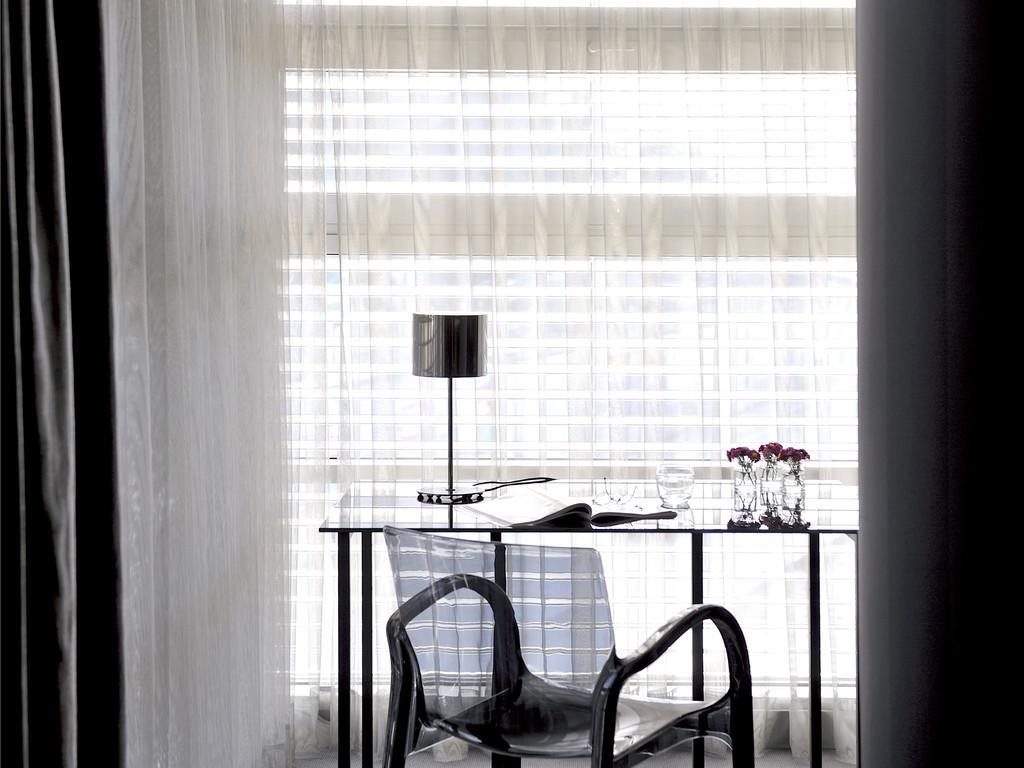 Vernazza Suites Hotel 7