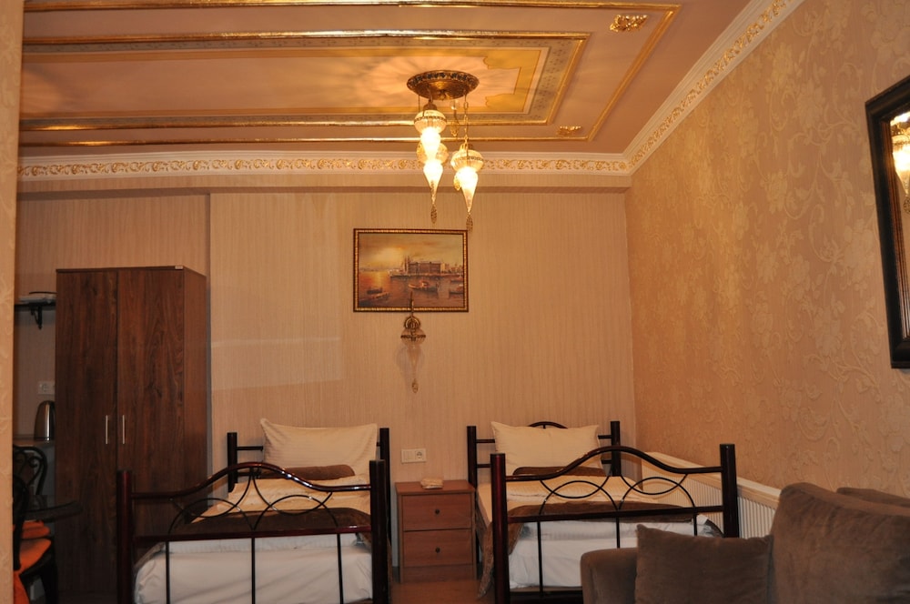 Kaftan Hotel 24