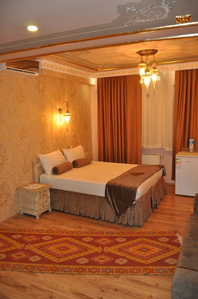 Kaftan Hotel 18