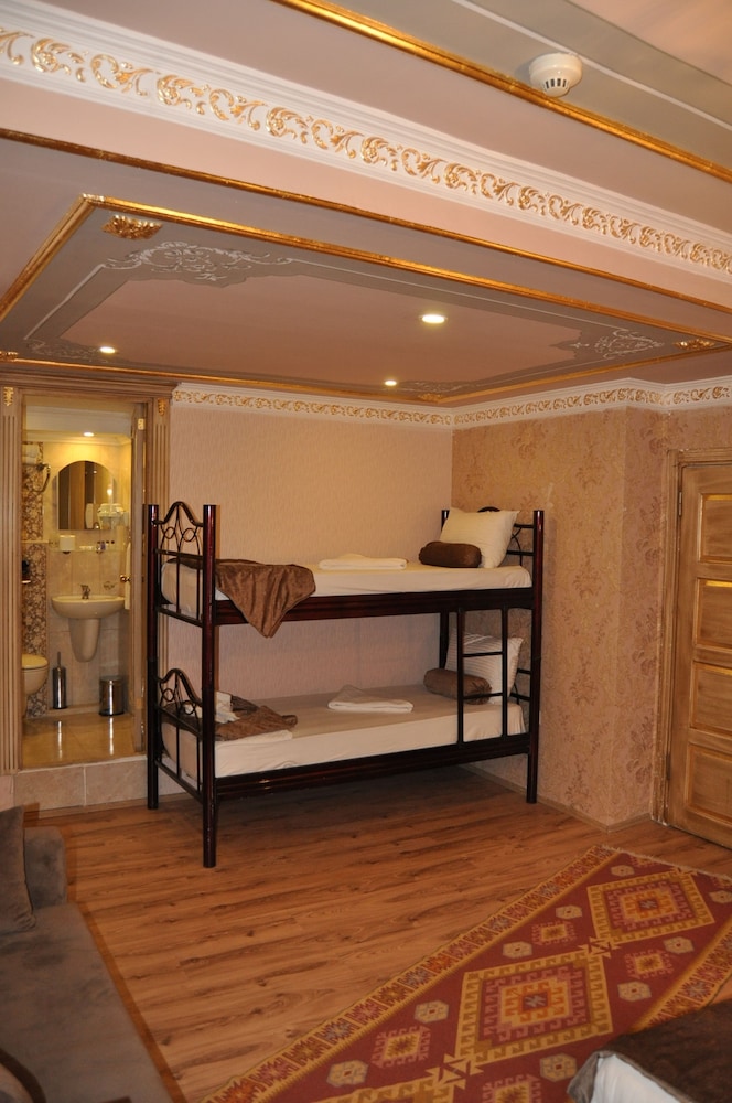 Kaftan Hotel 19