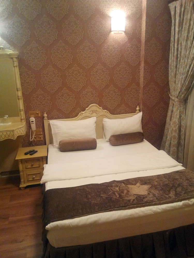 Kaftan Hotel 13