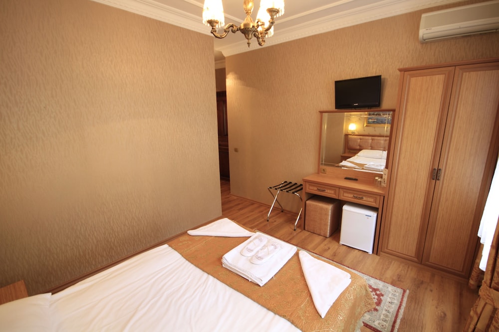 Tashkonak Studio Suites 7