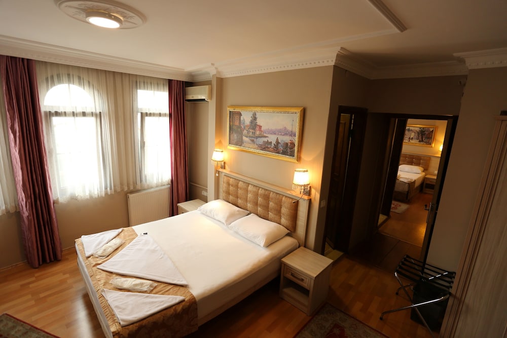 Tashkonak Studio Suites 24