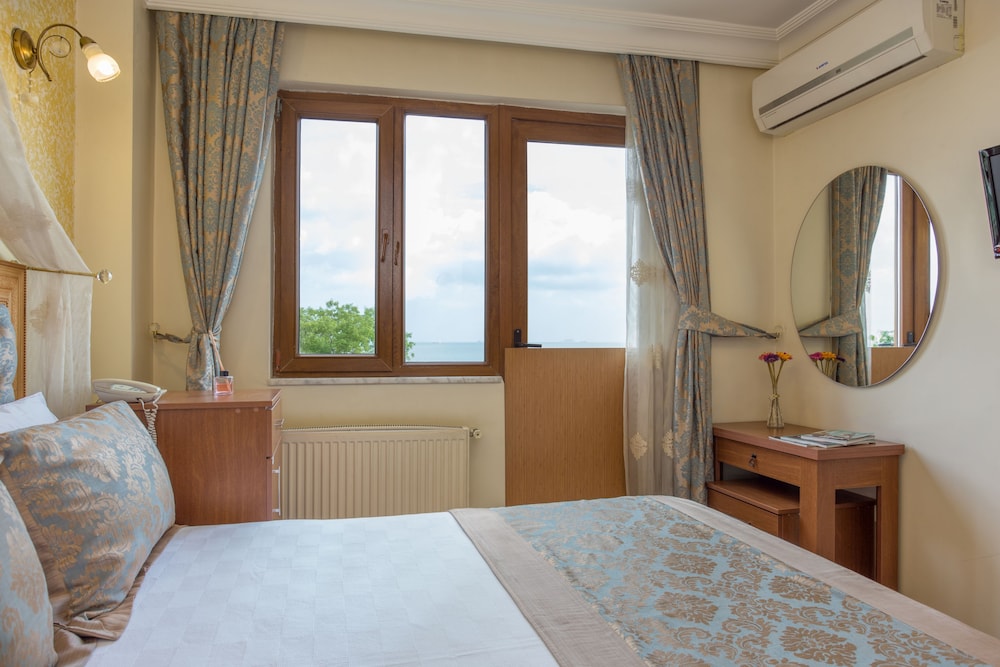 Sea House Suites 8