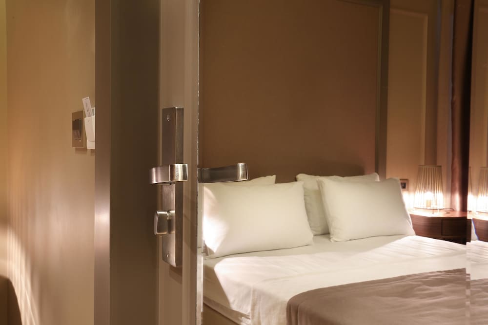 Taksim Premium Hotel 16