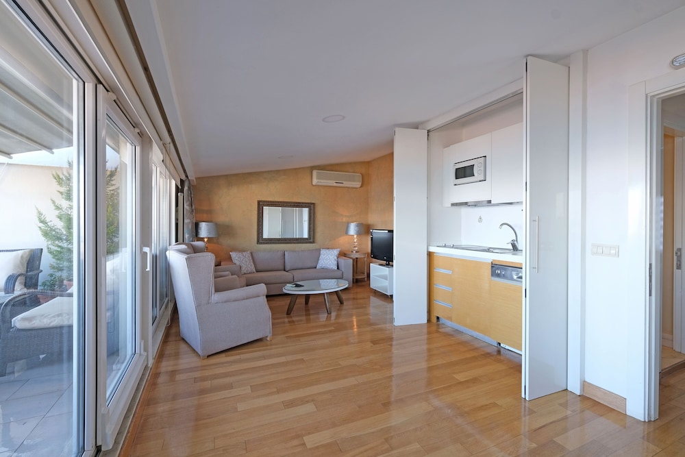 Cheya Residence Gümüssuyu 17