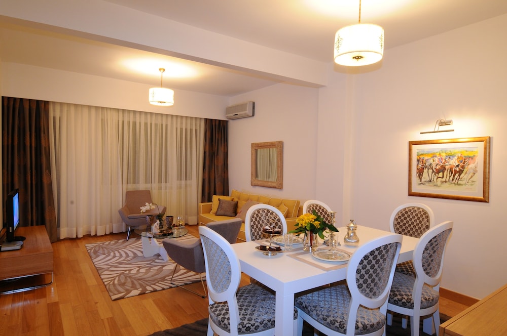 Cheya Residence Gümüssuyu 18