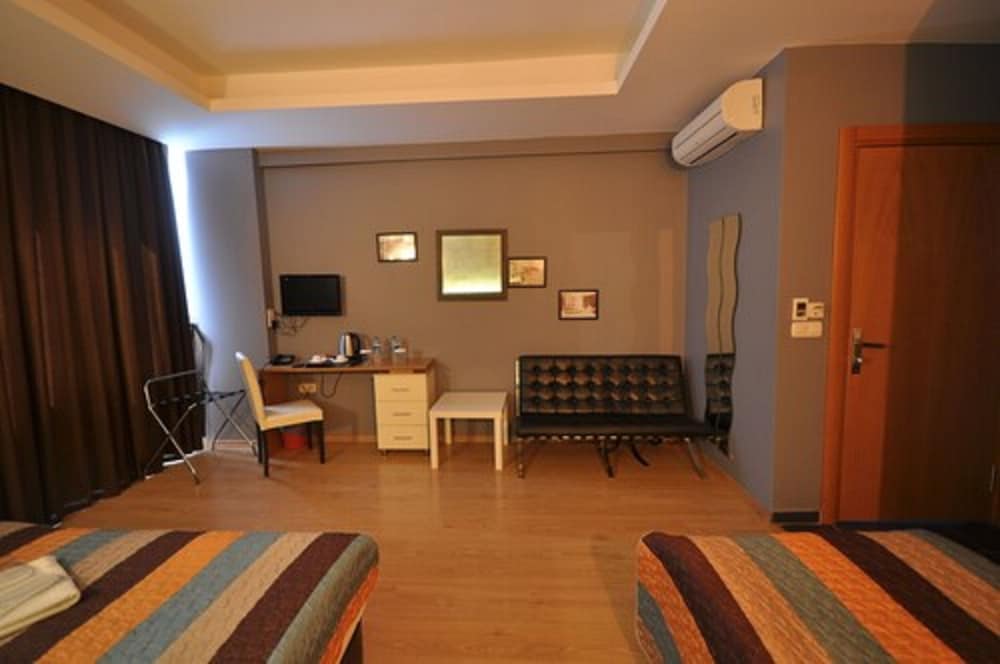 Retropera Hotel 14