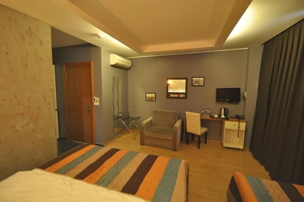Retropera Hotel 23