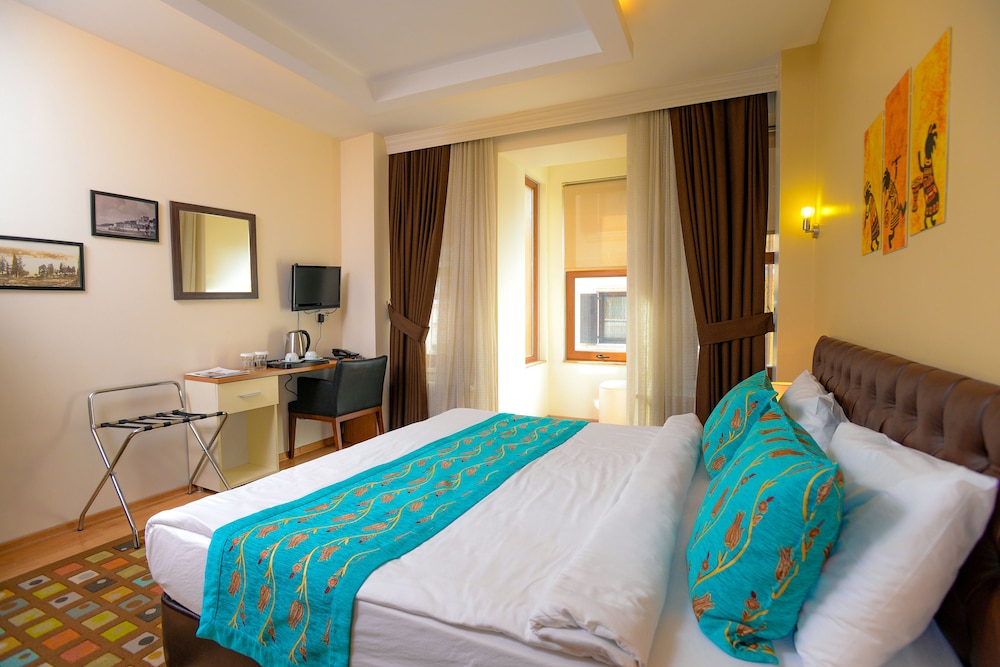 Retropera Hotel 9