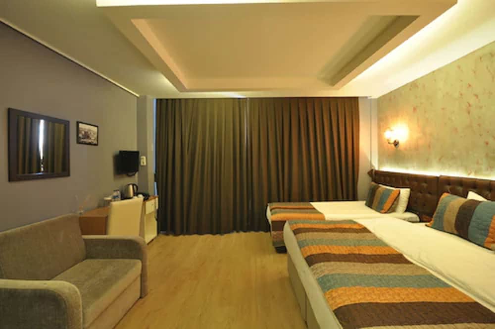 Retropera Hotel 16
