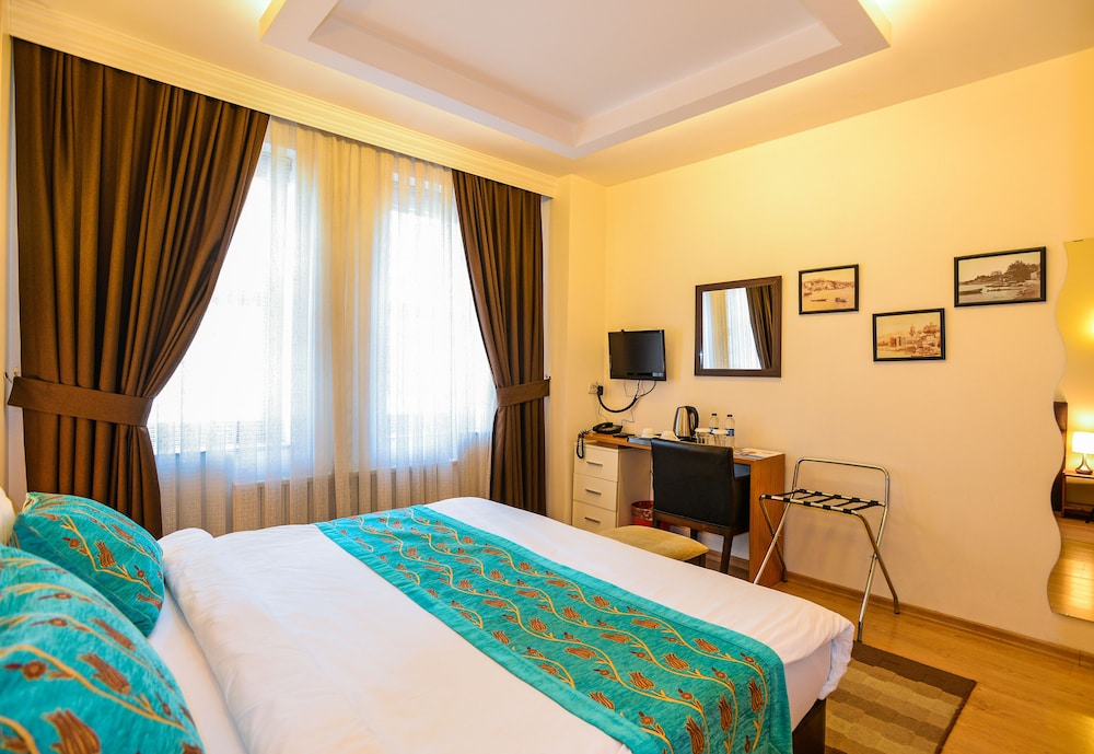 Retropera Hotel 7