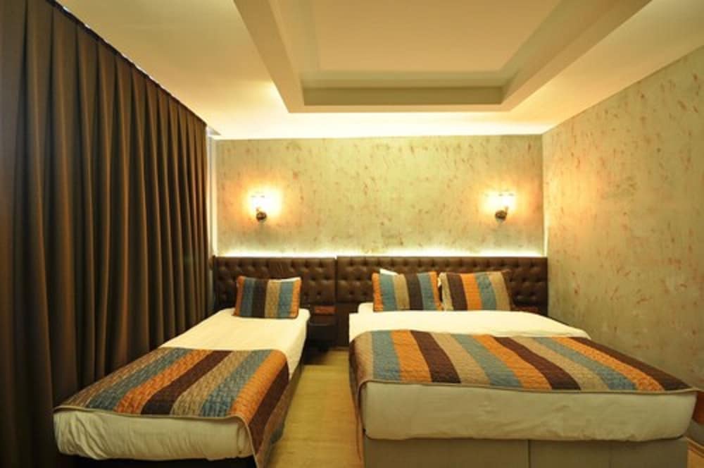 Retropera Hotel 22