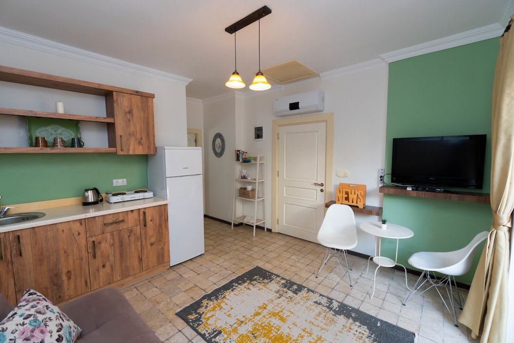The Suite Apart Hotel 3
