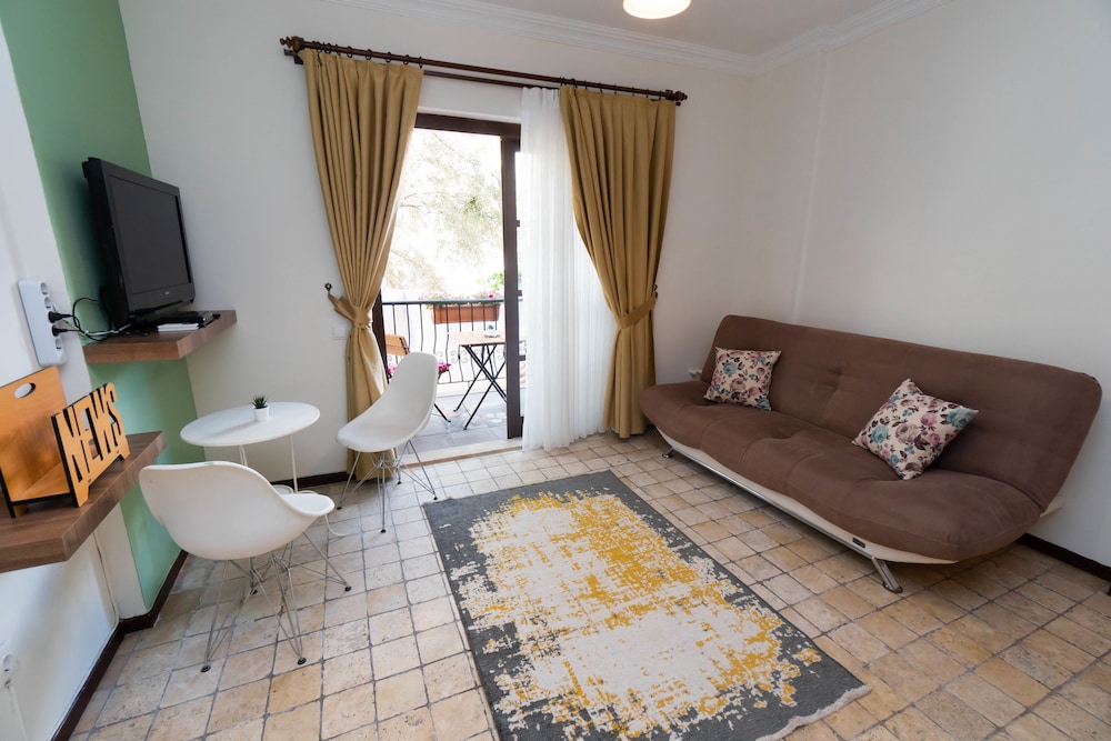 The Suite Apart Hotel 4