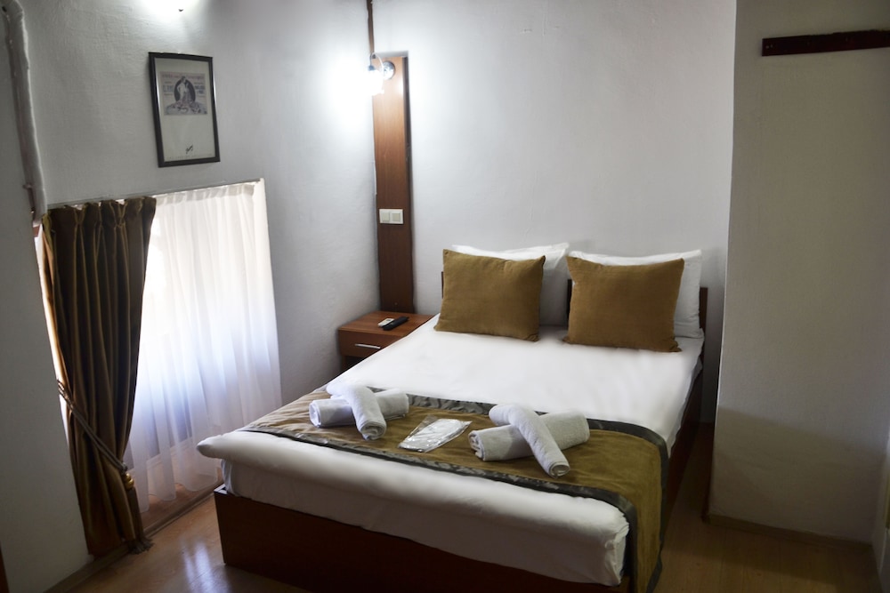 Konak Hotel Kaleici 18