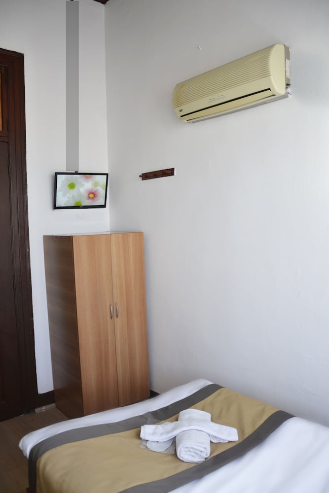Konak Hotel Kaleici 15