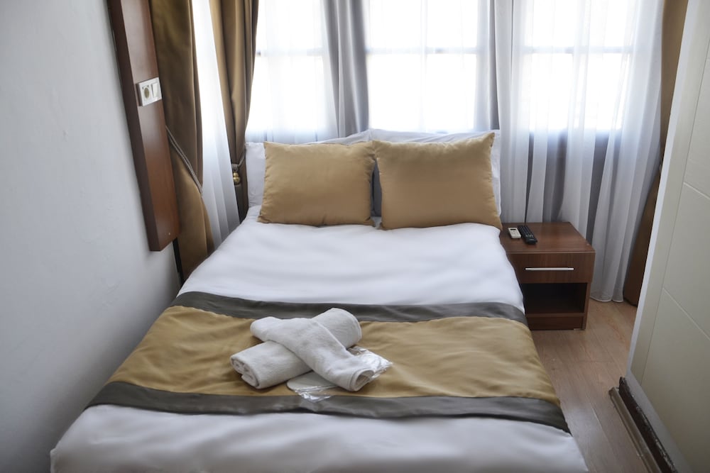 Konak Hotel Kaleici 16